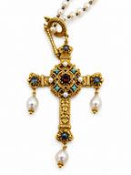 Collana Castel con croce e perle