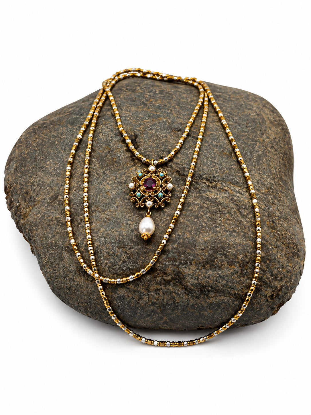 Collana lunga Isabella con pendente decorato